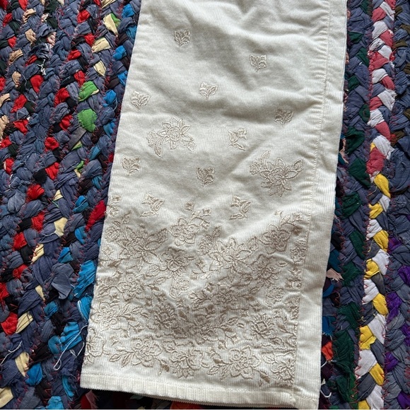 Coldwater Creek Cream Embroidered Straight Leg Corduroy Pants Women’s Size 12 - Picture 6 of 13
